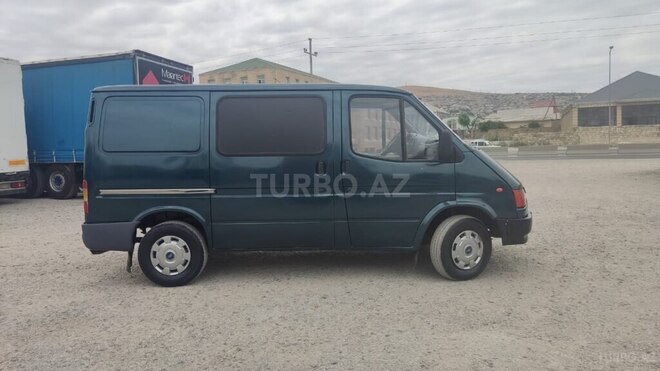 Ford Transit-2