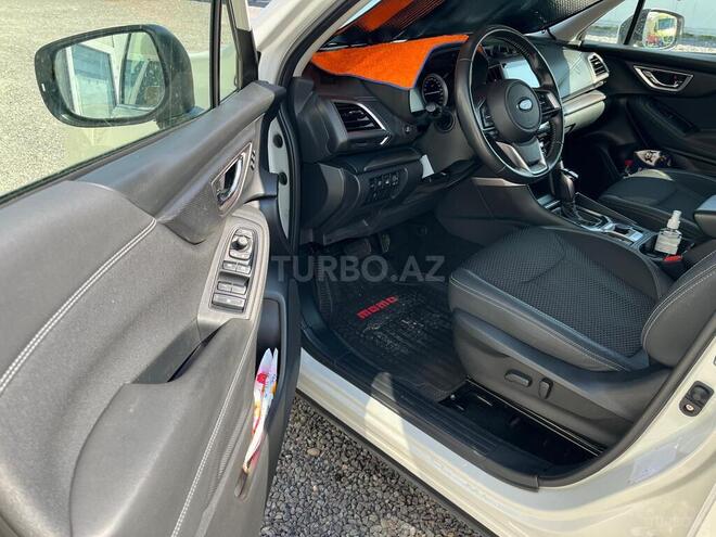 Subaru Forester 2021, 61,000 km - 2.0 л - Bakı