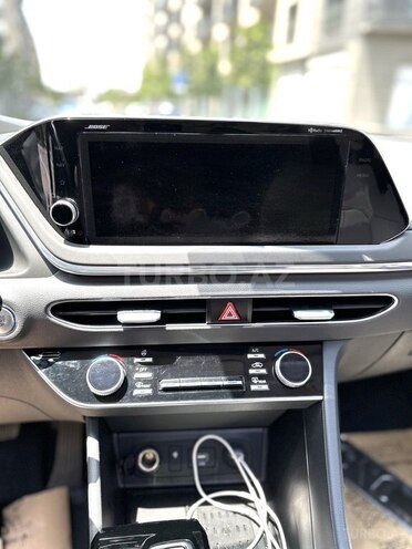 Hyundai Sonata-12