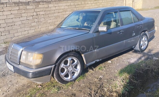 Mercedes E 220 d 1990, 641,680 km - 2.2 l - Xaçmaz