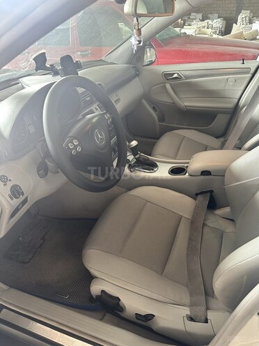 Mercedes C 230 2005, 256,000 km - 2.3 l - Bakı