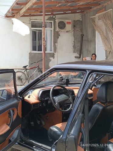 LADA (VAZ) 2115 2011, 250,000 km - 1.6 л - Bakı