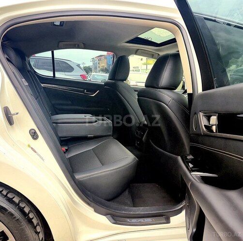 Lexus GS 200t-23