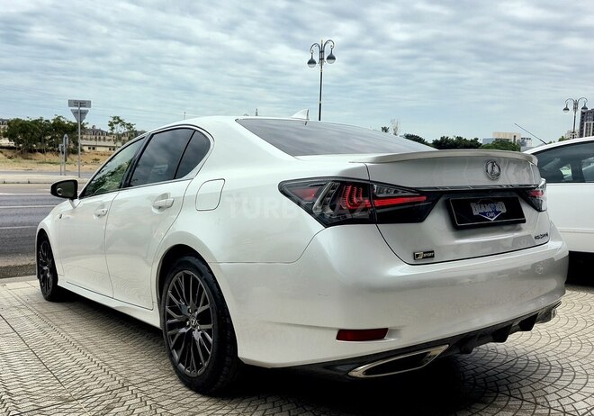 Lexus GS 200t-12