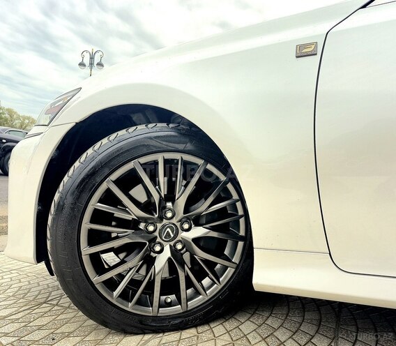 Lexus GS 200t-17