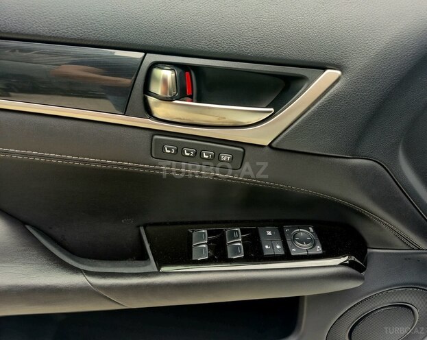 Lexus GS 200t-27