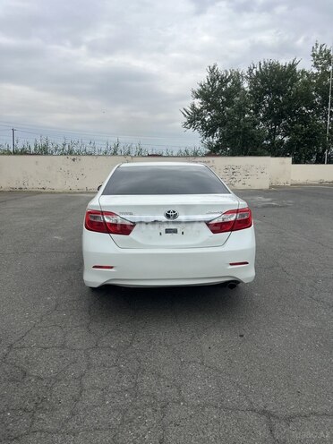 Toyota Camry-3