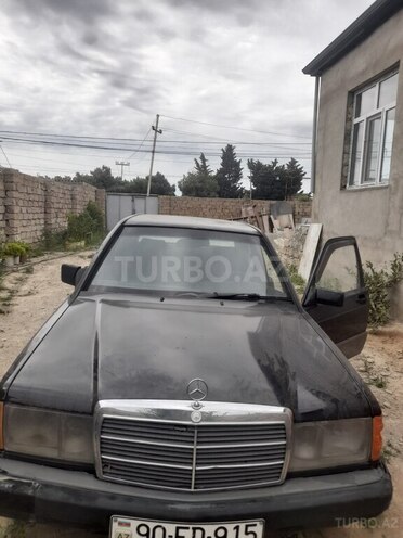 Mercedes 190-5