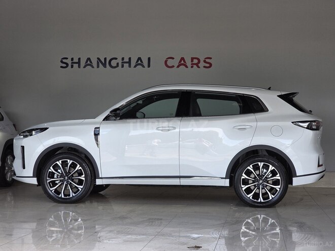 Changan Qiyuan Q05-3