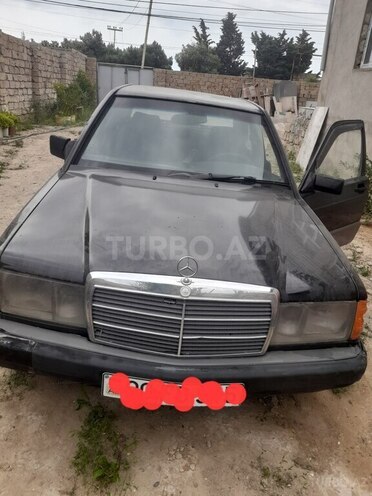 Mercedes 190-1