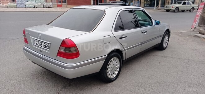 Mercedes C 220 1993, 255,000 km - 2.2 l - Gəncə