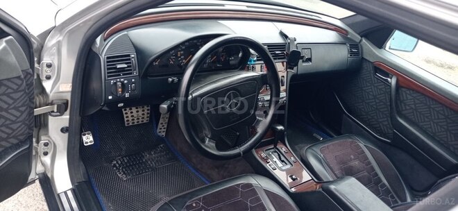 Mercedes C 220 1993, 255,000 km - 2.2 l - Gəncə