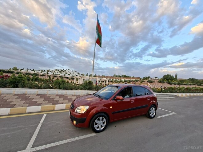 Kia Rio 2005, 275,000 km - 1.5 l - Naxçıvan