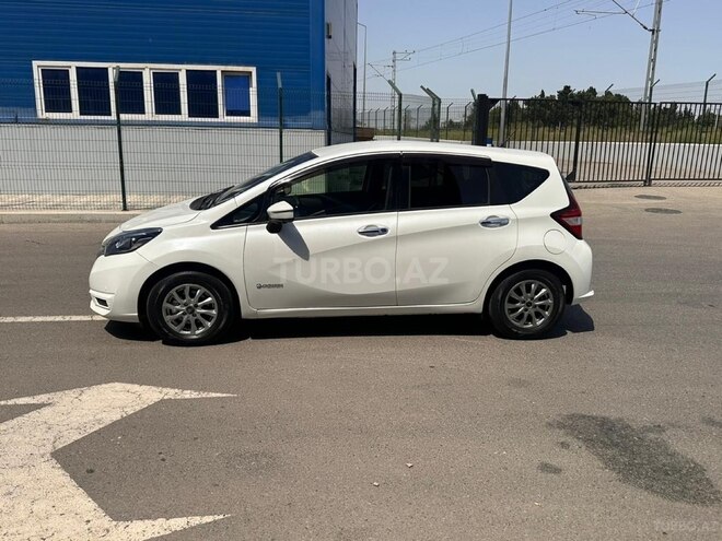 Nissan Note-3