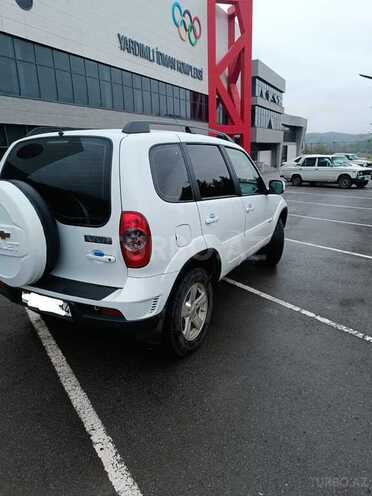 Chevrolet Niva 2014, 90,000 km - 1.7 l - Yardımlı
