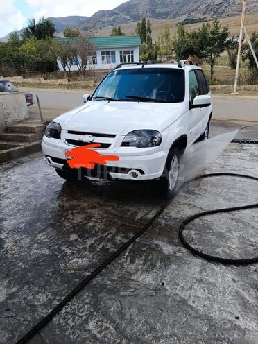 Chevrolet Niva 2014, 90,000 km - 1.7 l - Yardımlı