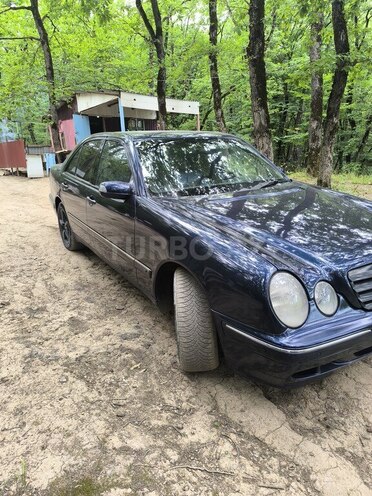 Mercedes E 220 d 1998, 311,000 km - 2.2 l - Bakı