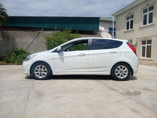 Hyundai Accent 2015, 207,962 km - 1.6 l - Sabirabad