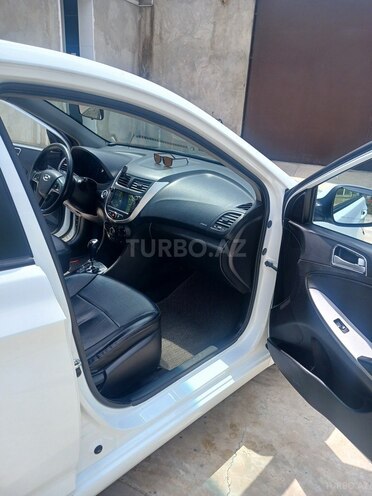 Hyundai Accent 2015, 207,962 km - 1.6 l - Sabirabad