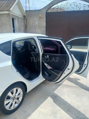 Hyundai Accent 2015, 207,962 km - 1.6 l - Sabirabad