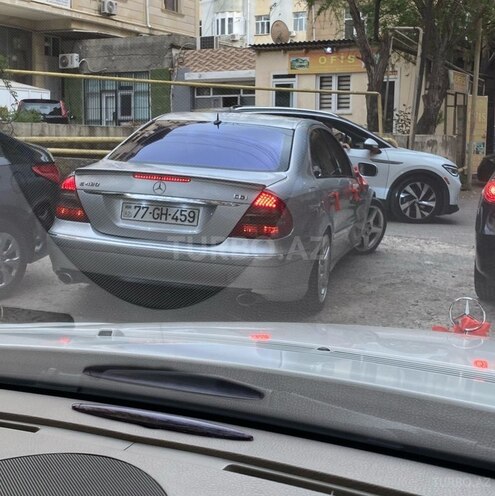 Mercedes E 270 2002, 410,000 km - 2.7 l - Bakı