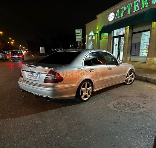 Mercedes E 270 2002, 410,000 km - 2.7 l - Bakı