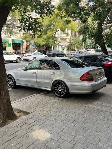 Mercedes E 270 2002, 410,000 km - 2.7 l - Bakı