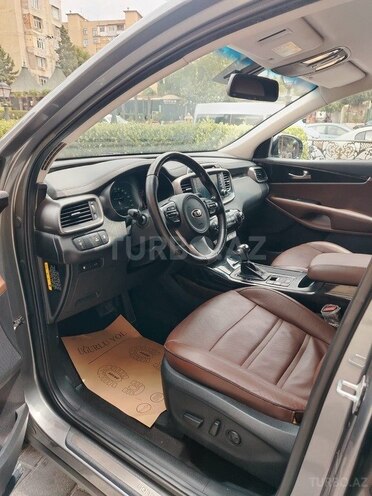 Kia Sorento-5