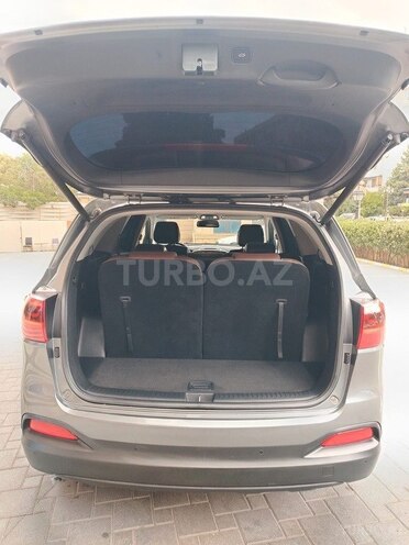 Kia Sorento-12