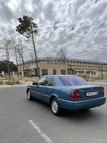 Mercedes C 200 1997, 420,000 km - 2.0 l - Sumqayıt