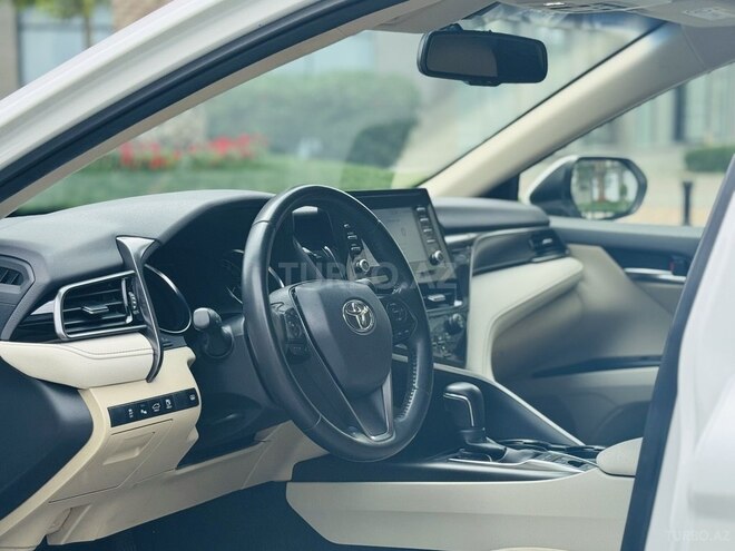 Toyota Camry-10