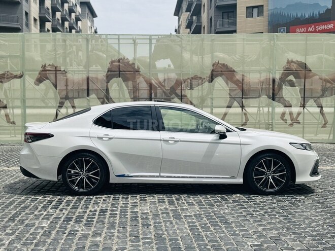 Toyota Camry-7