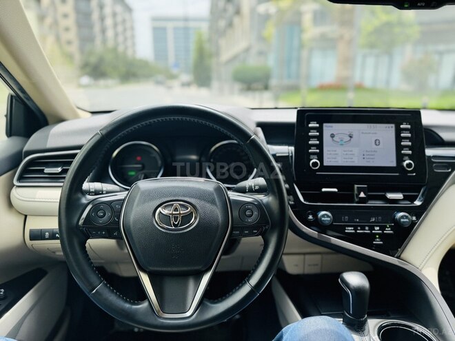 Toyota Camry-9