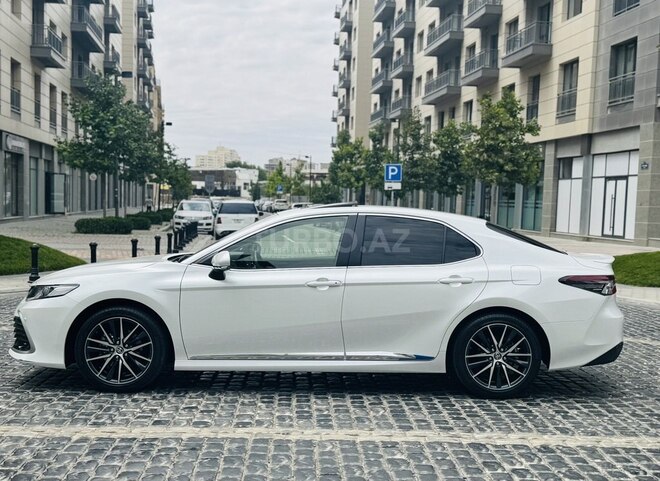 Toyota Camry-8