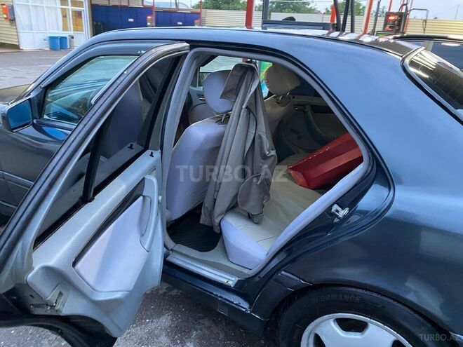 Mercedes C 280 1997, 381,000 km - 2.8 l - Bakı