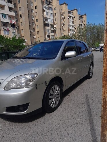 Toyota Corolla 2004, 490,000 km - 1.4 l - Bakı