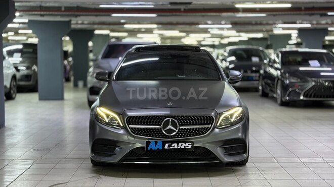 Mercedes E 300-1