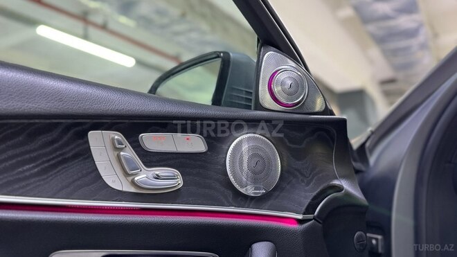 Mercedes E 300-12