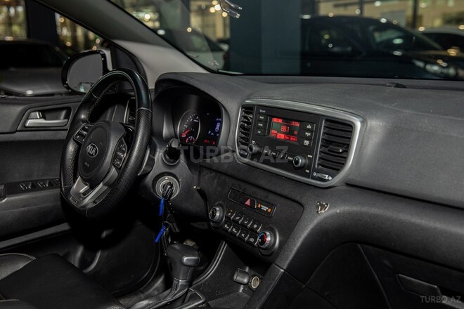 Kia Sportage-12