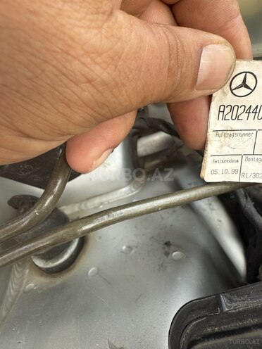 Mercedes C 180 2000, 246,400 km - 1.8 l - Yevlax