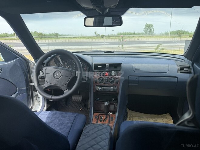 Mercedes C 180 2000, 246,400 km - 1.8 l - Yevlax