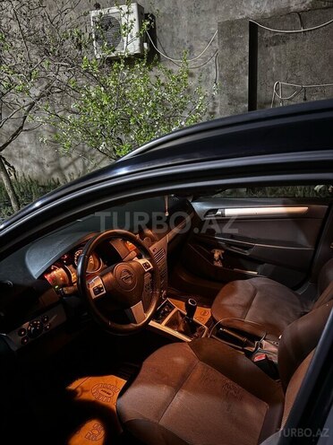 Opel Astra 2009, 240,000 km - 1.4 l - Bakı