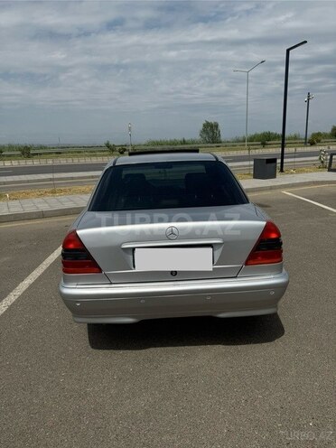 Mercedes C 180 2000, 246,400 km - 1.8 l - Yevlax