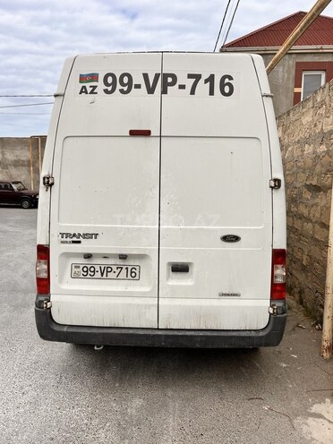 Ford Transit-8