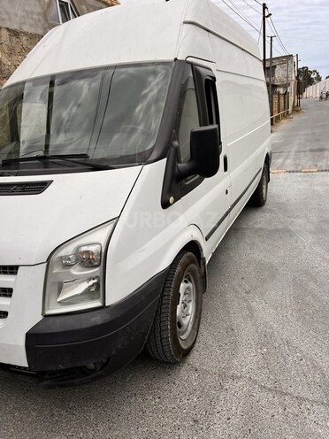 Ford Transit-3