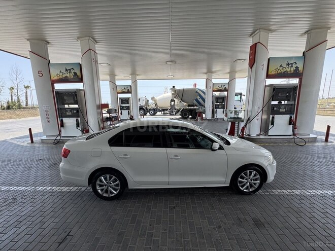 Volkswagen Jetta 2011, 250,000 km - 2.5 l - Bakı