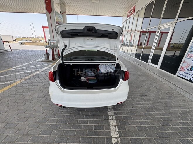 Volkswagen Jetta 2011, 250,000 km - 2.5 l - Bakı
