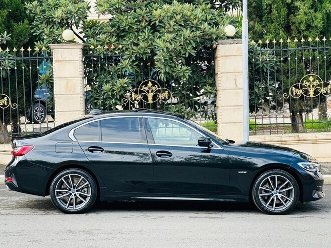 BMW 330e 2022, 42,000 km - 2.0 l - Gəncə