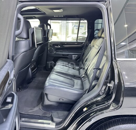 Lexus LX 570 2016, 130,900 km - 5.7 l - Bakı