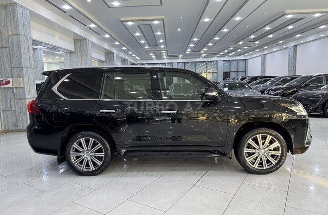 Lexus LX 570 2016, 130,900 km - 5.7 l - Bakı